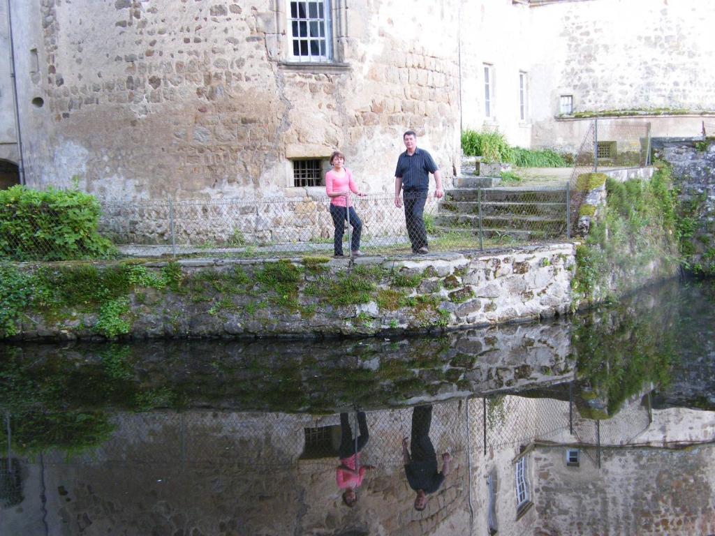 Château des Martinanches Saint-Dier-dʼAuvergne Exterior foto
